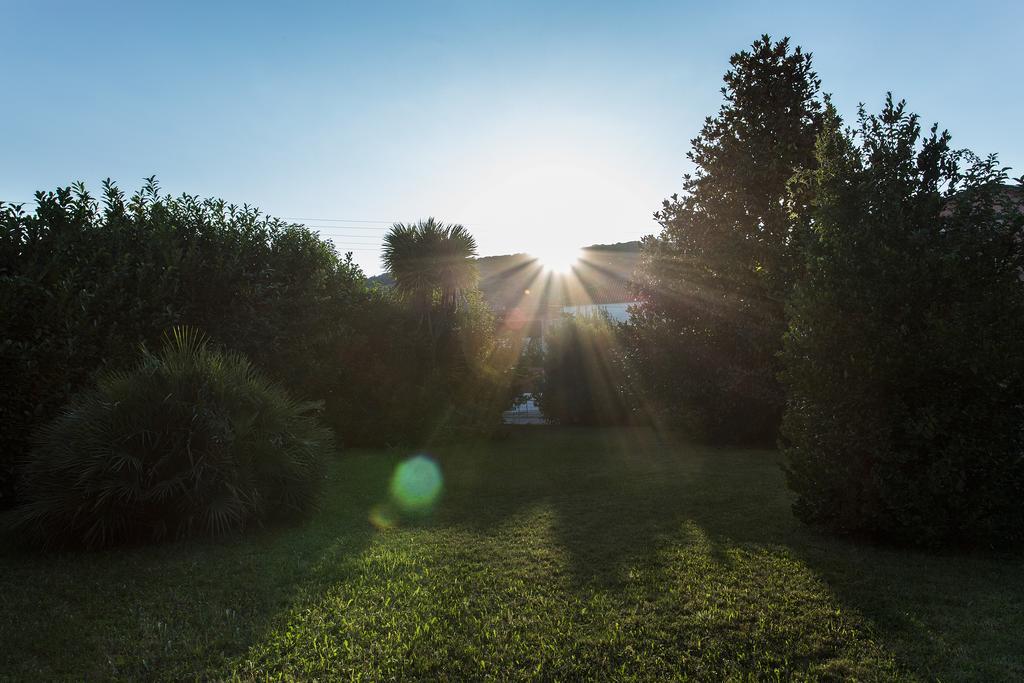 Villa Magnolia อิโออันนินา ภายนอก รูปภาพ